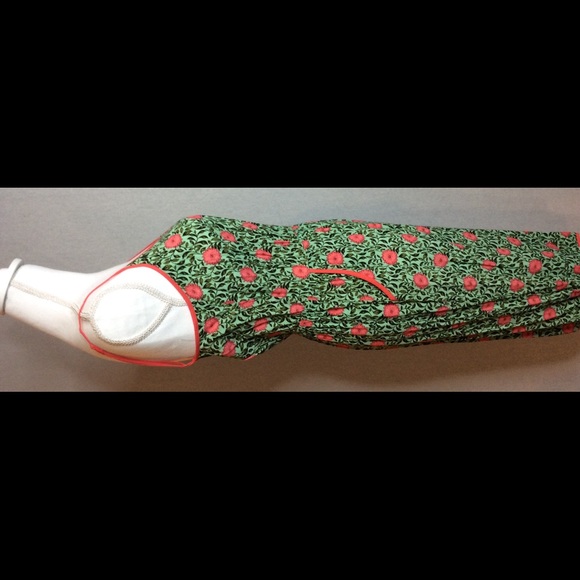 Forever 21 floral dress. Super cute, good cond - Picture 3 of 6